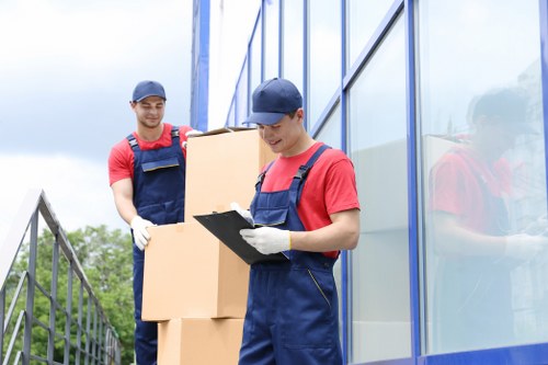 Moving day logistics for flat removals in Ruxley with lift and stair access